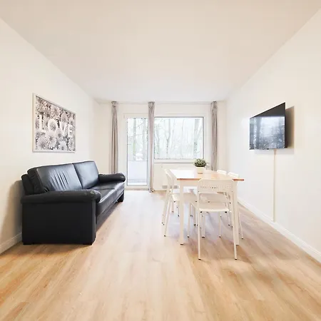 Raj Living - Monteurwohnung - 2 Schlafzimmer - Wohnzimmer - Kueche - Balkon - Waschmaschine - 25 Min Zur Messe Dus